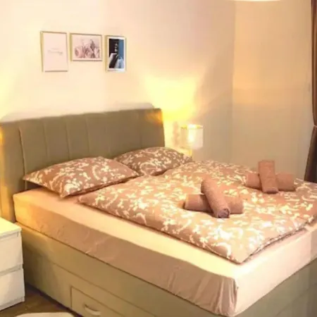 Schoener Urlaub By Interhome Apartament Poreč