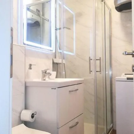 Schoener Urlaub By Interhome Porec